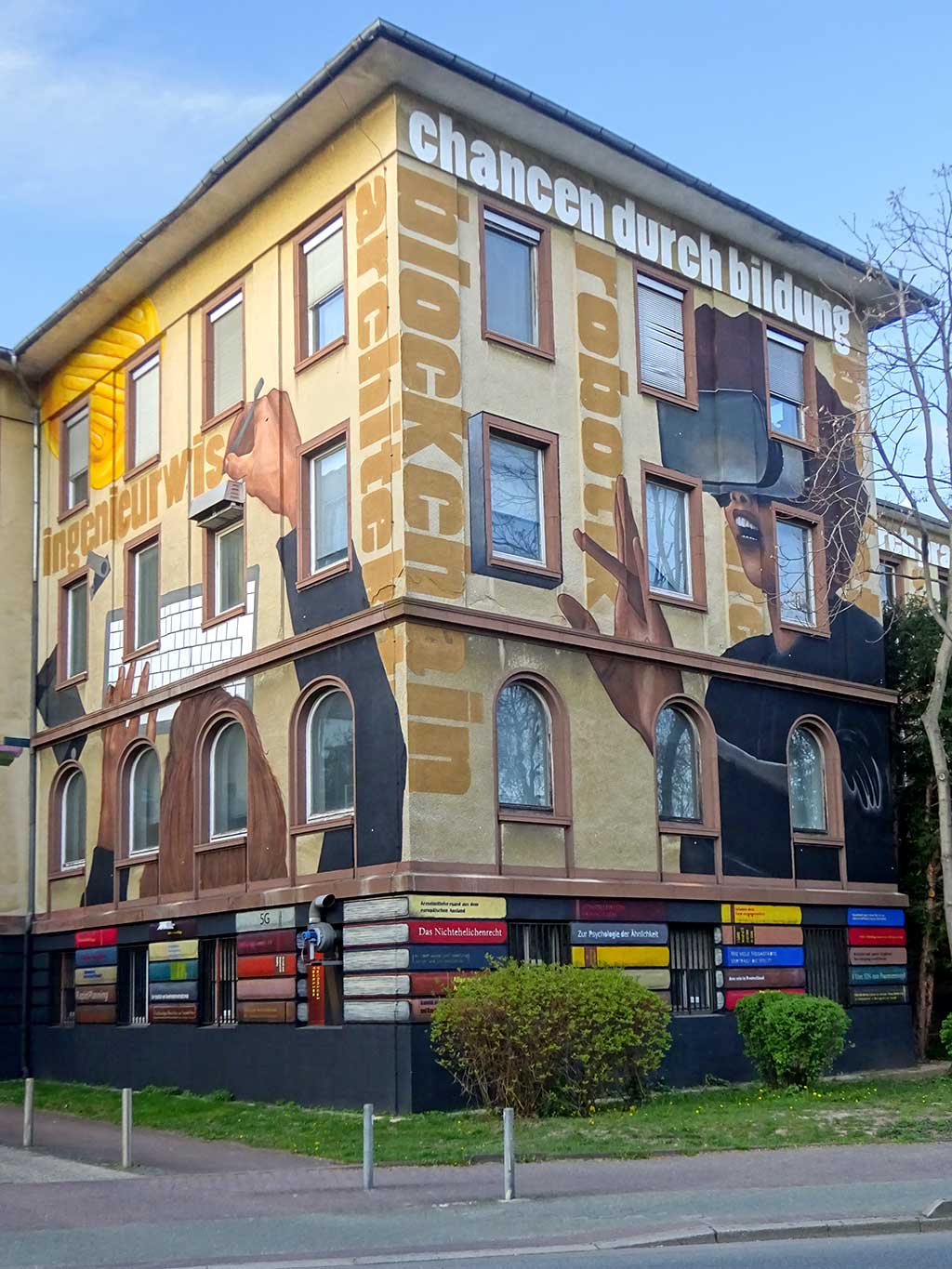Mural der Frankfurt University of Applied Sciences thematisiert Bildung, Wissen und Vielfalt