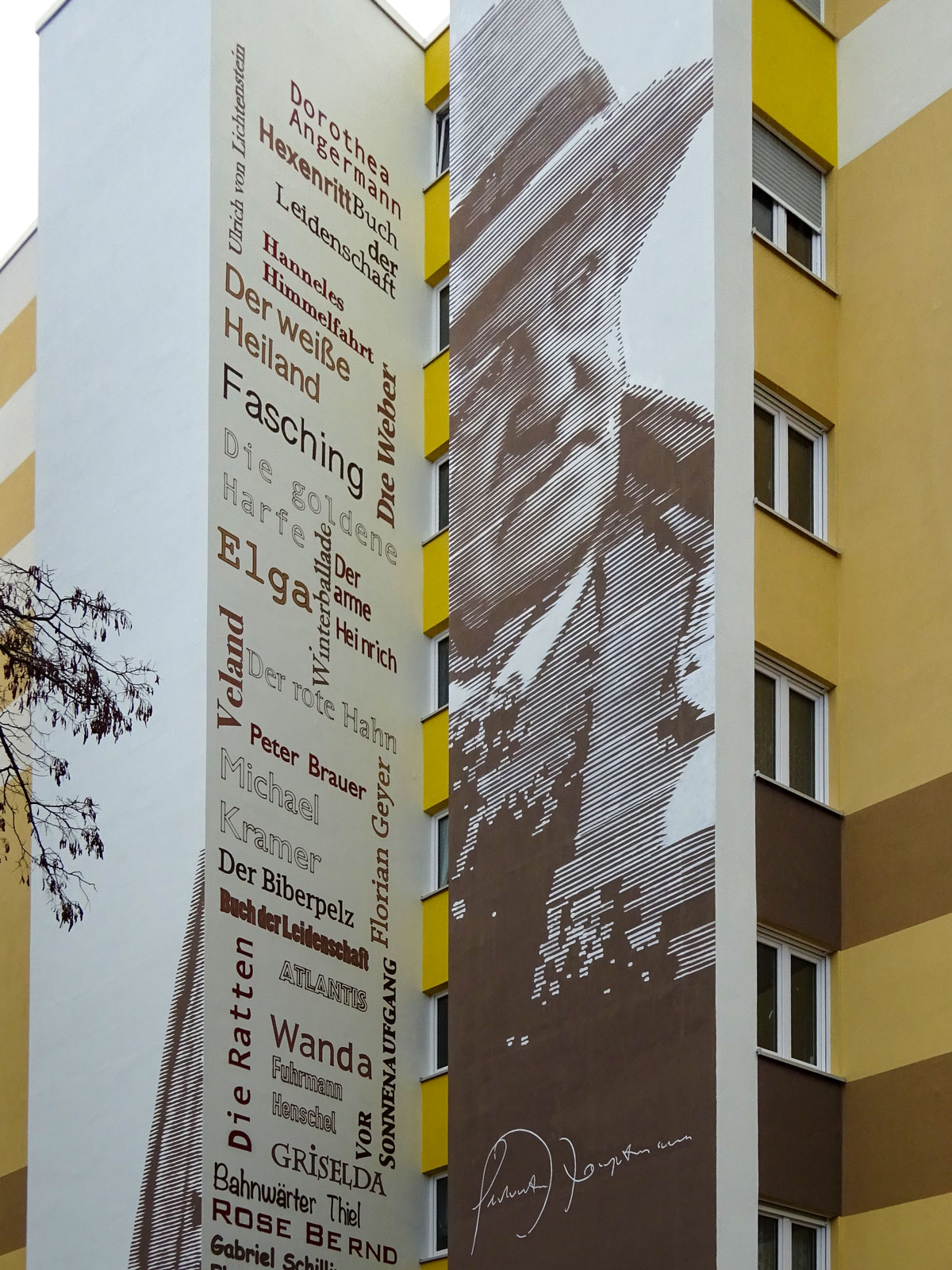 Fotorealistisches schwarz-weiß-Portrait von Gerhart Hauptmann an Wohnhochhaus in Frankfurt-Niederursel