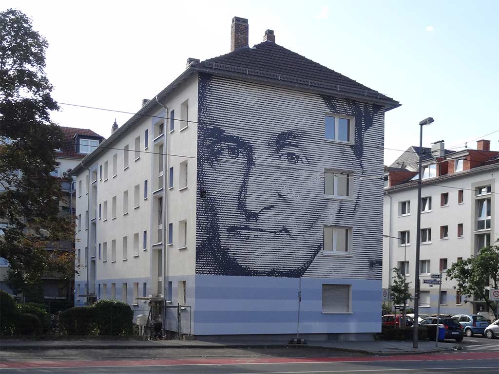 Übergroßes Gesicht von Carl-Friedrich Gauß in schwarz und weiß