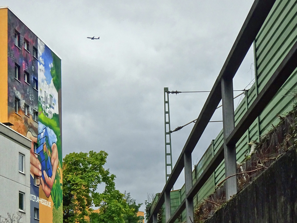 Mural thematisiert zwei Zukunftsszenarien der Erde