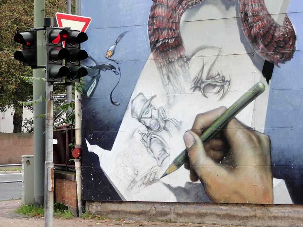 Graffitikunstgestaltung einer HAuswand der Sophienschule